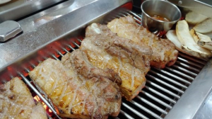 효리의단골집 ‘청솔나무집’ 흑돼지가 맛있는 제주도 성산일출봉 맛집 