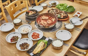 섭지코지 근처 가볼만한 곳, ‘기똥차네’ 성산일출봉 맛집으로 전통갈지조림 눈길