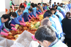 포스코, 김장나눔 행사로 이웃사랑 실천