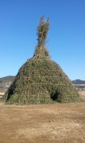 “정월 대보름, 달집태우며 소원 비세요”