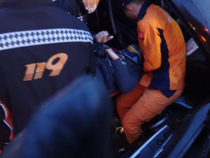 문경소방서, 중부내륙고속도로 교통사고 2명 구조