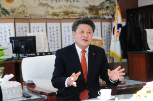 “행복한 산림휴양도시 봉화건설에 혼신”