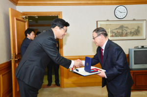  모상환 전국수산물중도매인협회 감사 ‘2014년 물가안정’ 유공자 포장 수상