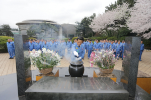47돌 포스코 “힘 합쳐 위기극복”