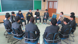 교복 입은 경찰서장 “학교 다녀오겠습니다”