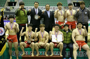 구미시청 직장운동선수단, 장사씨름대회 휩쓸다