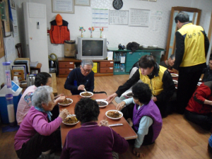 포항 남구청, 용덕4리 경로당서 봉사활동