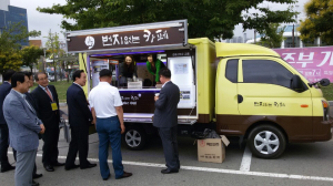 <화보> 앞치마 훌렁 벗어던지고…포항 ‘주부 가수퀸’ 다 모였다