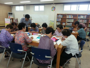 포항 선바위작은도서관, 산촌마을할머니 대상 한글교실