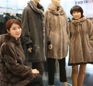 롯데百 포항점, 역(逆)시즌 마케팅 ‘눈길’