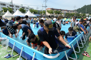 ‘오감 충족’ 봉화은어축제, 관광객 사로잡다