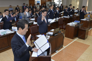 여야 ‘한국사 교과서 국정화’ 날선 공방