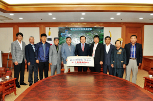 김천친환경농업인연합회, 인재양성재단에 장학금 기탁