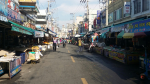 노상적치물로 몸살 앓는 ‘포항 죽도시장’