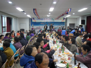 포항 흥해읍 바르게살시위원회, 저소득 독거어르신 위안 경로잔치