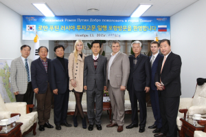 오고 가는 교류 속 싹트는 신뢰
