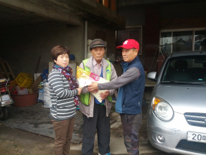 김천 봉산면 사회보장協, 저소득층 후원금품 전달 