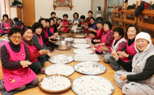 동지 팥죽 찹쌀옹심이 빚기 
