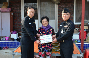 해군5전단, 관내 조손가정 불우이웃성금 기탁