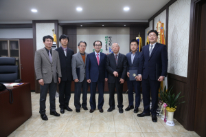 수의사 6명에 공수의 위촉장