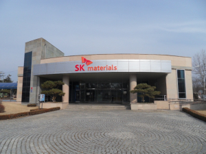 OCI 떼고 SK머티리얼즈로 새 출발