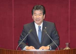 강석호, 4년간 총 41건의 법안 중 25건 통과
