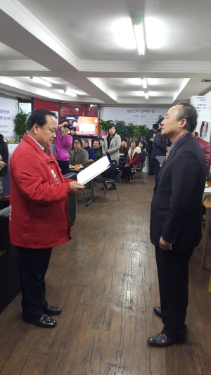 김순견, 각계각층 유력인사 108명 특보단 구성