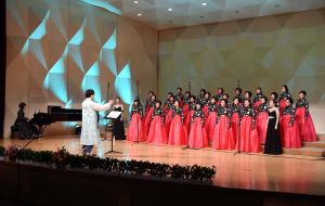 군위여성합창단,‘여성시대’ 사랑의 음악회
