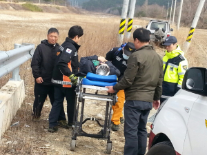 울진署, 16시간 밤샘 수색…치매 노인 구조