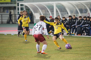 구미스포츠토토 女축구단, 홈 개막전 뜨거웠다