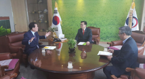 김항곤 성주군수, 국비확보에 광폭 행보
