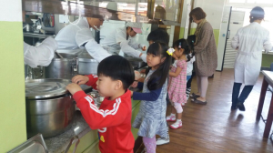 친환경학교급식, 두멧골로 가다