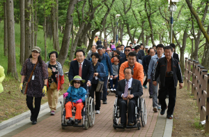 경북도관광공사, ‘장애인과 함께하는 나눔 보문호반길 여행행사’ 열어