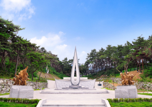 선열들의 숭고한 희생 기억하길…