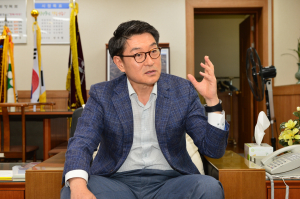 쉼 없이 달려온 영주의 1만 7천 시간 되돌아본다