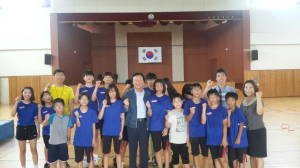 울진교육청, 마라톤 훈련현장 위문