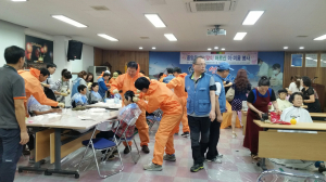 포스코 화성부, 중앙동 어르신 대상 이·미용 봉사