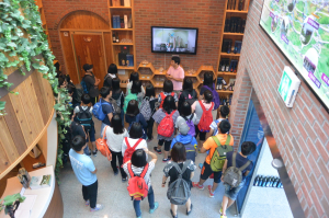 가을밤 수 놓은 별 보며 와인 한 잔 어때요?