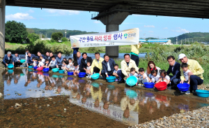 “자라야~ 무럭무럭 자라렴”