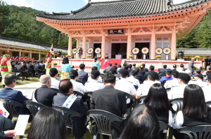 “한반도 통일염원”…경주 통일전서 통일서원제 봉행