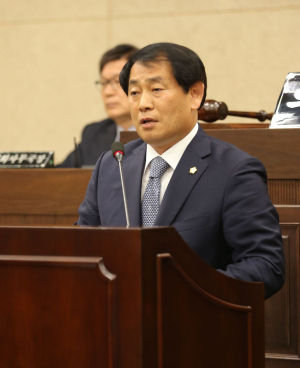 “청년일자리 예산 늘려야…”