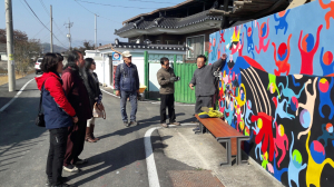 품격있는 해설로 관광객 잡는다