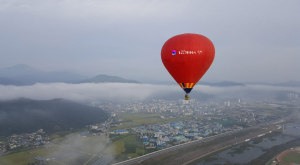 ‘五色 열기구’ 고령 하늘 수놓다