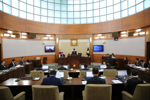 “이번 회기, 군민 입장서 임해달라”