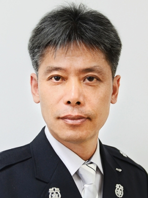        골든타임을 위한 소방차 길터주기