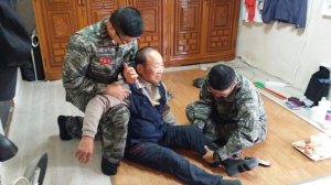 오천읍ㆍ해병대 전차대대, 독거노인 방문봉사활동 실시