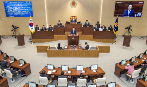 金 지사 “내년엔 일자리 창출 주력”