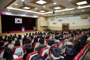 “여러분은 자랑스러운 韓 공무원 입니다”