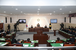  의성군의회 내년 예산 5천 억 가결