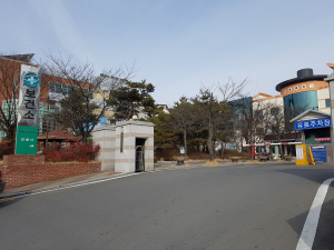 민원인은 댈 곳 없는 안동보건소 주차장
